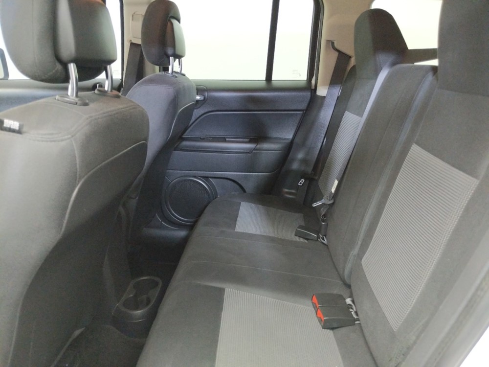 2014 Jeep Patriot - Driver Rear Seat