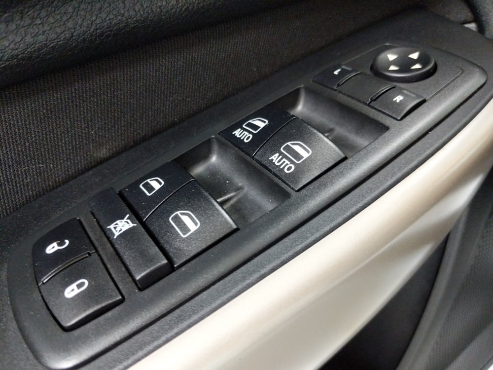 2017 Jeep Cherokee - Driver Power Windows/Lock Control