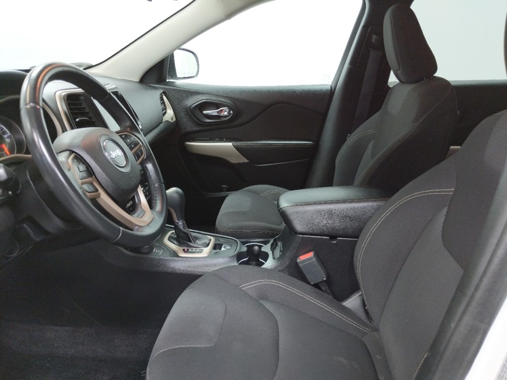 2017 Jeep Cherokee - Driver Front Seat