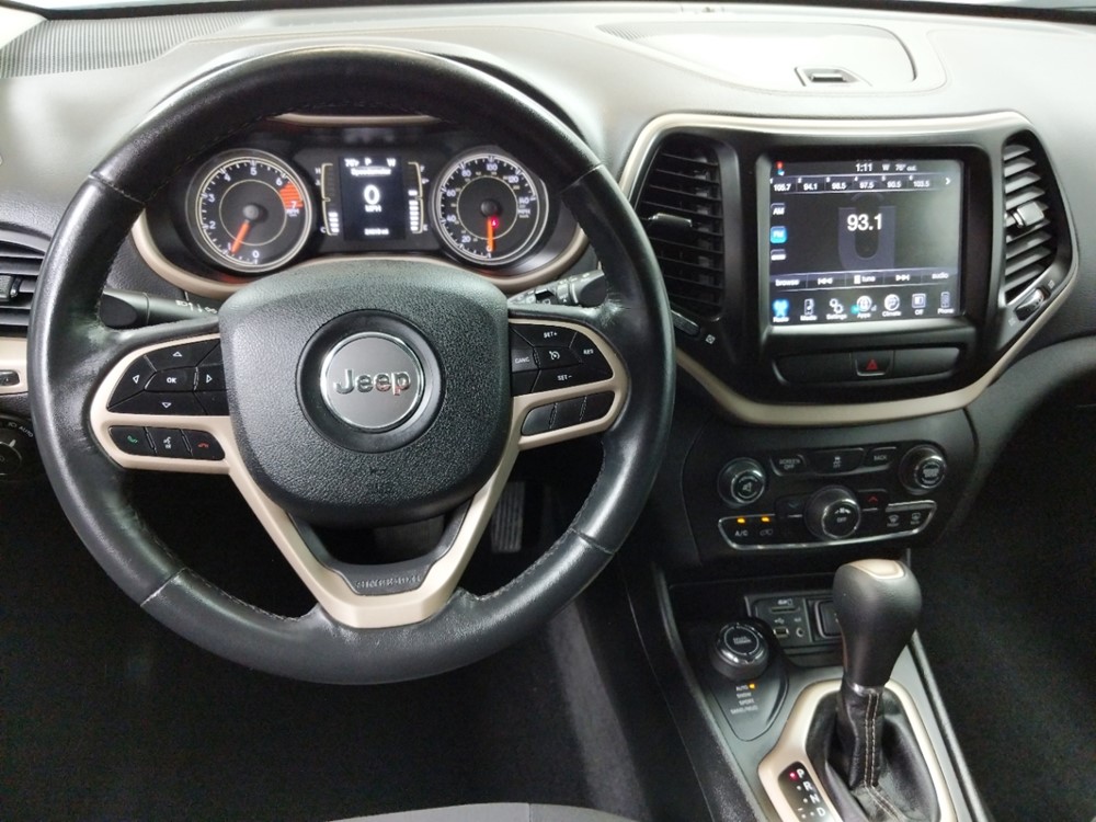 2017 Jeep Cherokee - Driver Dash