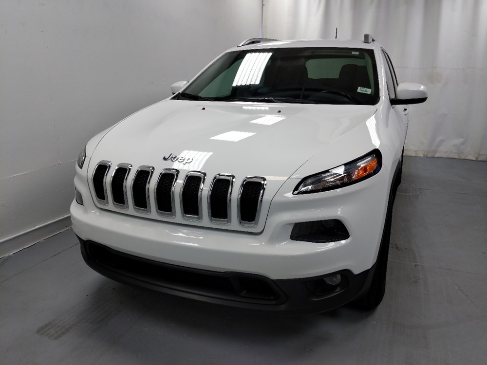 2017 Jeep Cherokee - Driver Front Hood