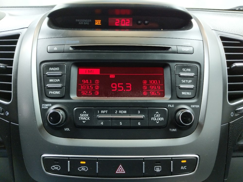 2014 Kia Sorento - Stereo Package