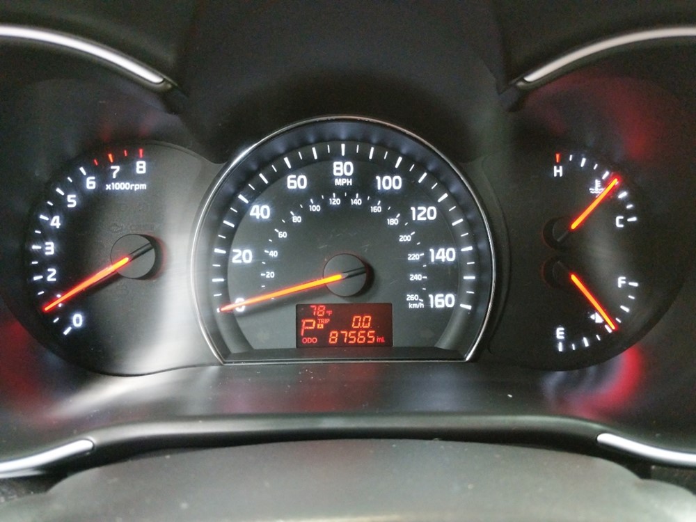 2014 Kia Sorento - Odometer Close Up
