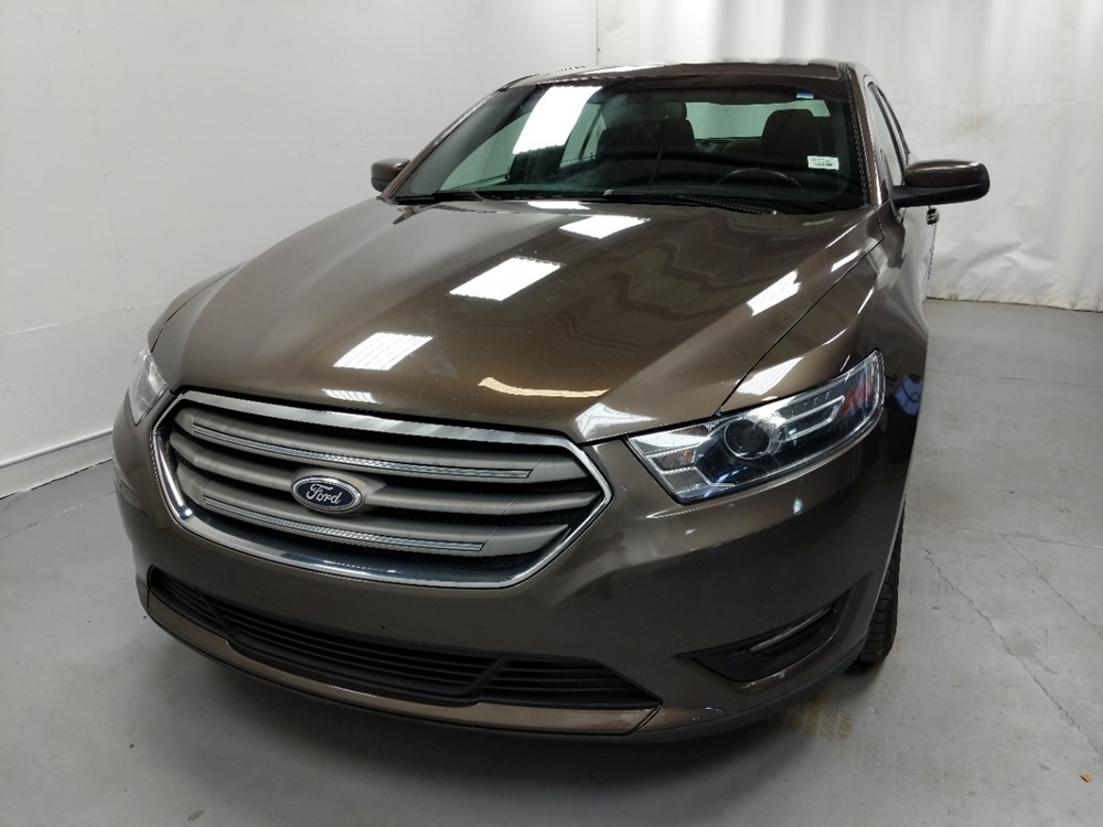 2016 Ford Taurus - Driver Front Hood