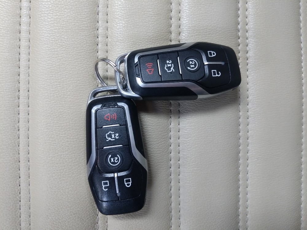 2015 Ford Edge - Keys