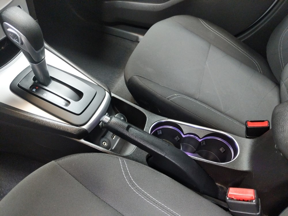 2017 Ford Fiesta - Center Console/Cup Holders