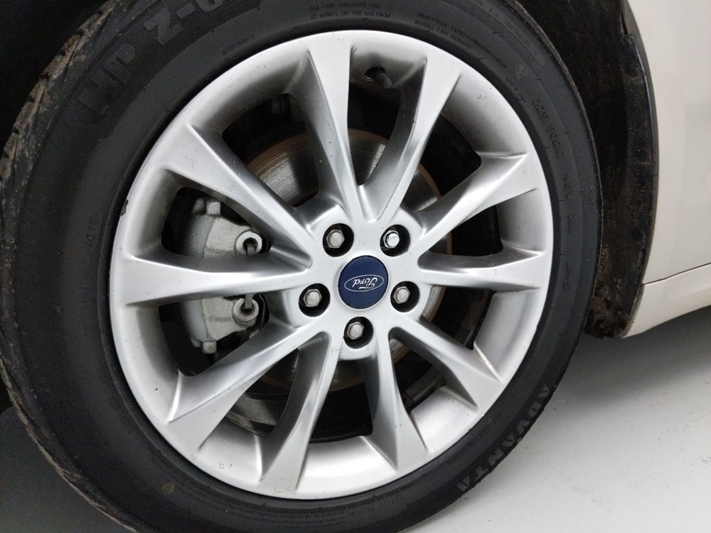 2017 Ford Fusion - Wheel