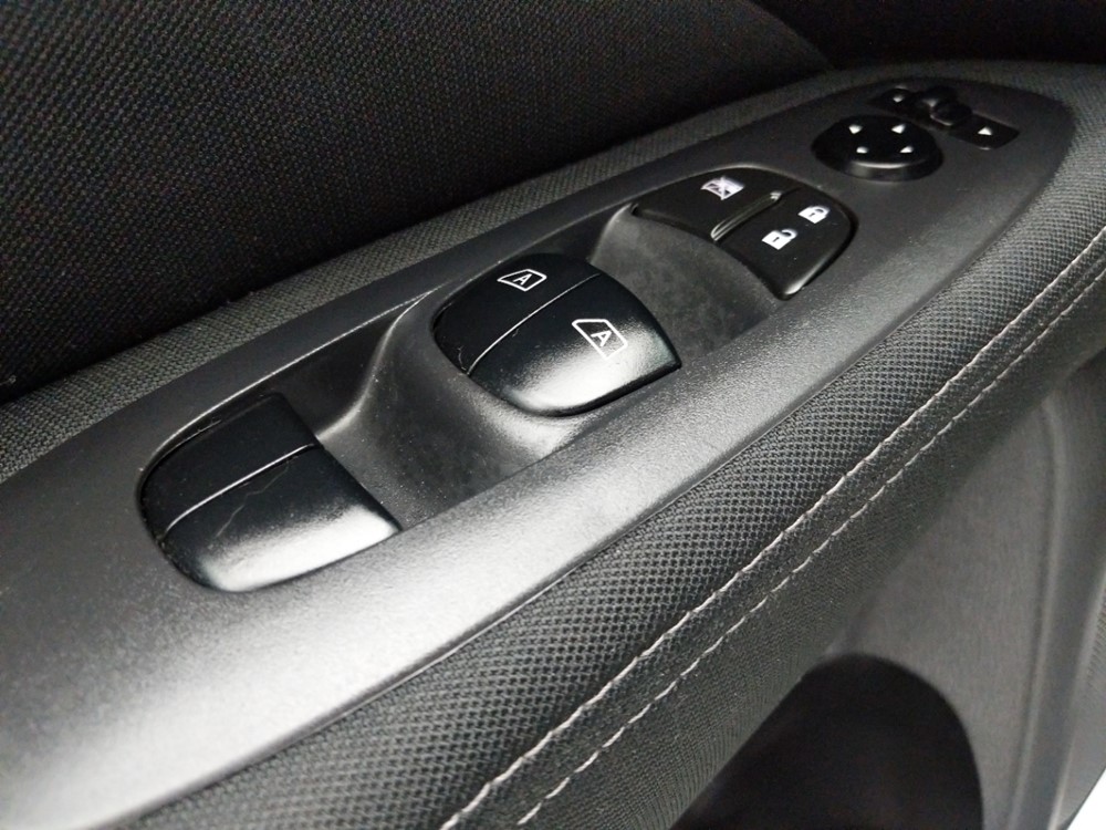2017 Nissan Pathfinder - Driver Power Windows/Lock Control
