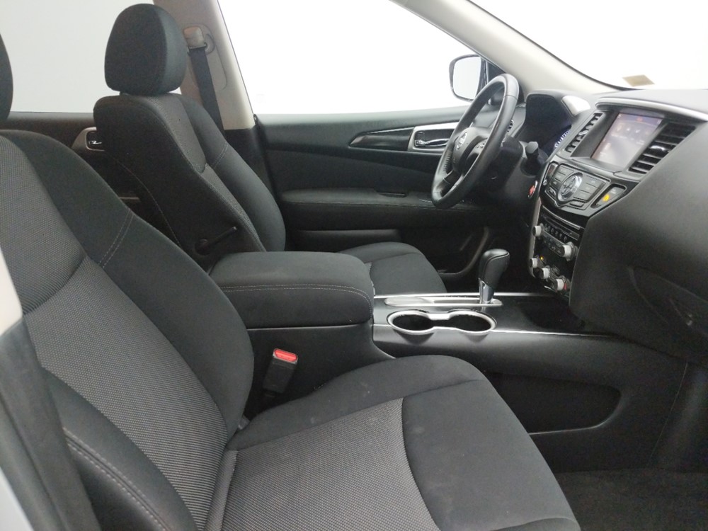2017 Nissan Pathfinder - Passenger Front Seat