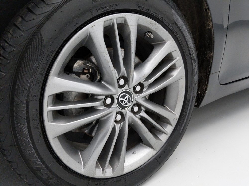 2016 Toyota Camry - Wheel
