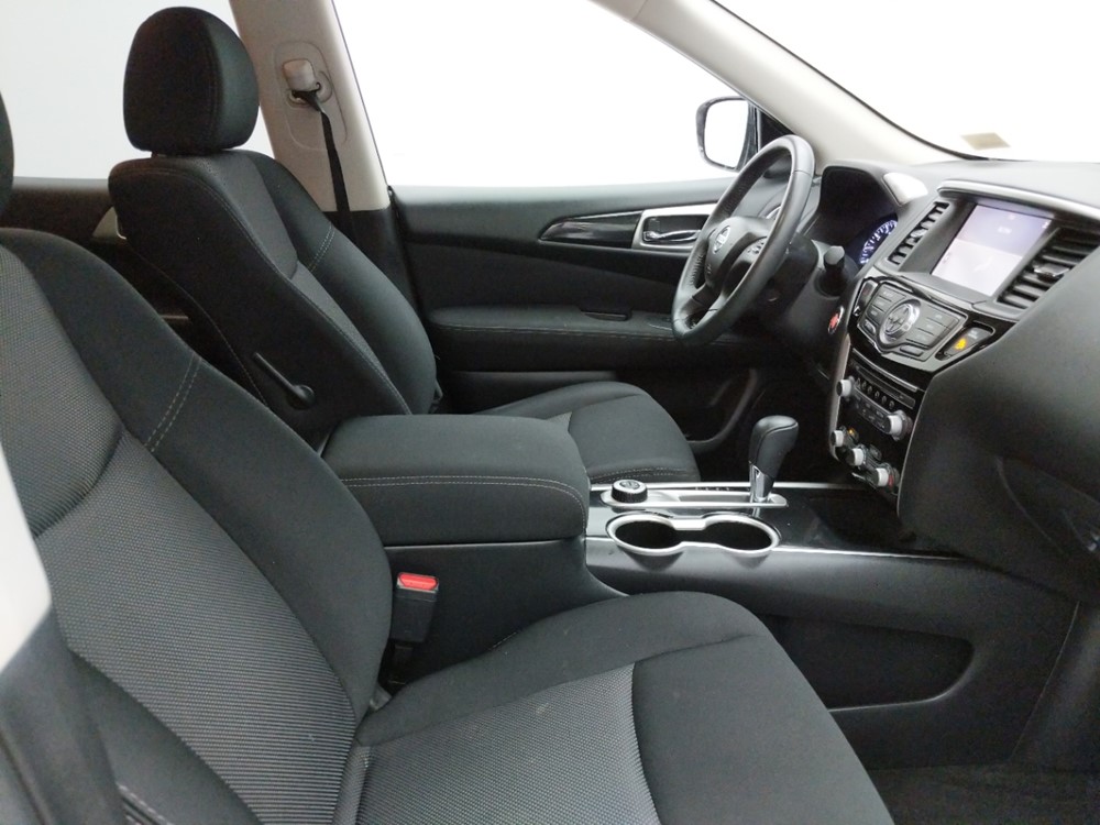 2017 Nissan Pathfinder - Passenger Front Seat