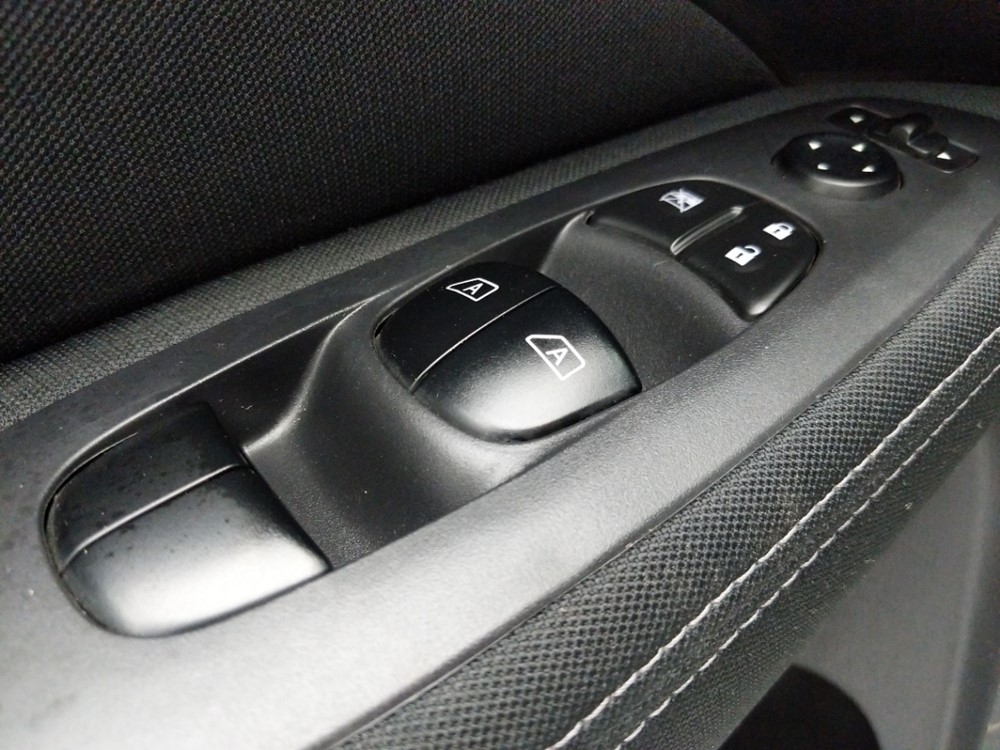 2017 Nissan Pathfinder - Driver Power Windows/Lock Control