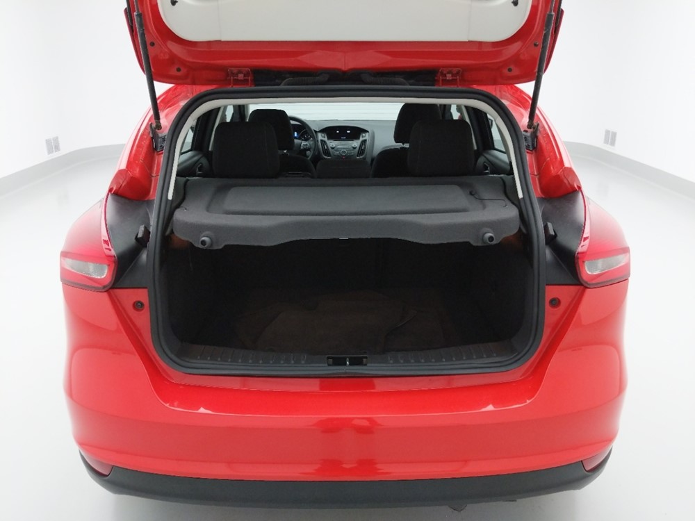 2017 Ford Focus - Trunk