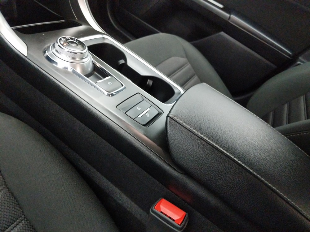 2017 Ford Fusion - Center Console/Cup Holders