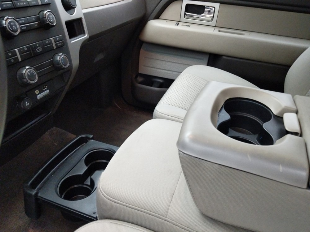 2010 Ford F-150 - Center Console/Cup Holders