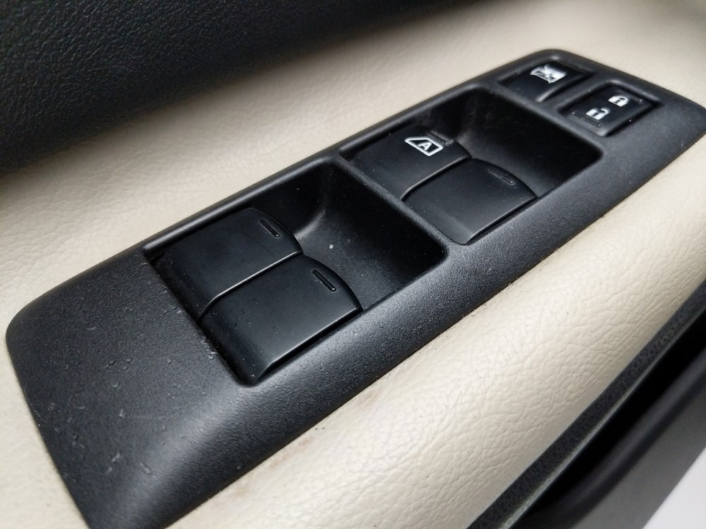 2011 Nissan Rogue - Driver Power Windows/Lock Control