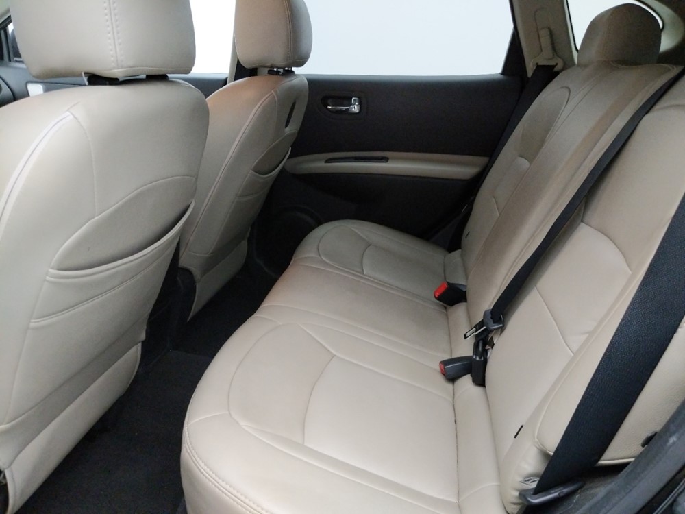 2011 Nissan Rogue - Driver Rear Seat