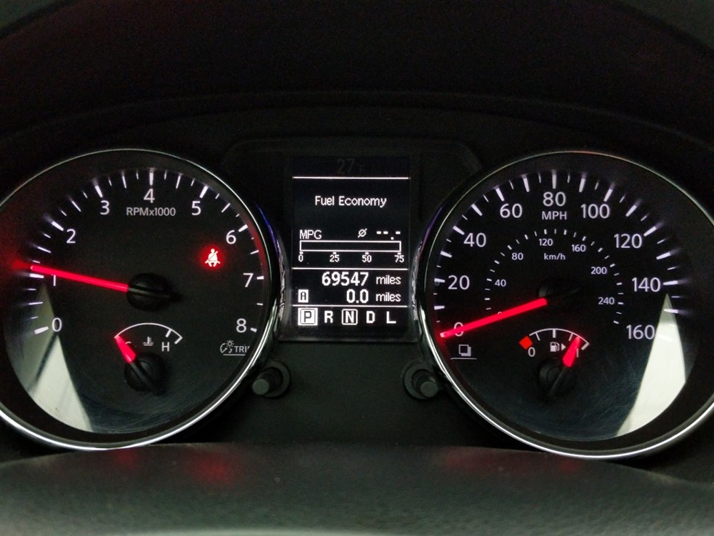 2011 Nissan Rogue - Odometer Close Up