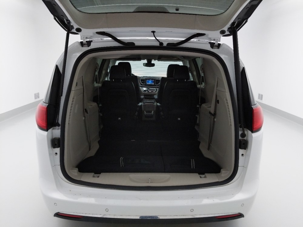 2018 Chrysler Pacifica - Trunk
