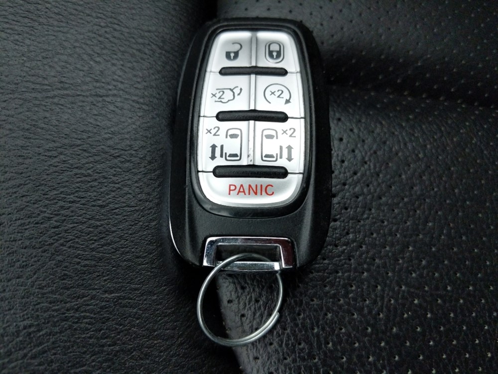 2018 Chrysler Pacifica - Keys