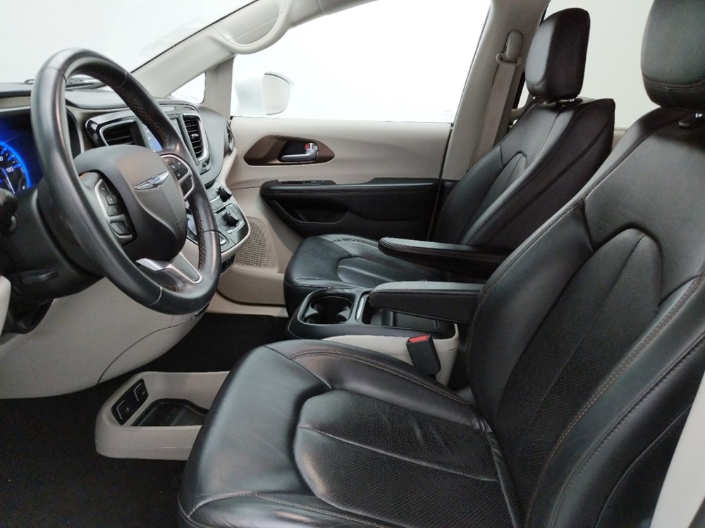 2018 Chrysler Pacifica - Driver Front Seat
