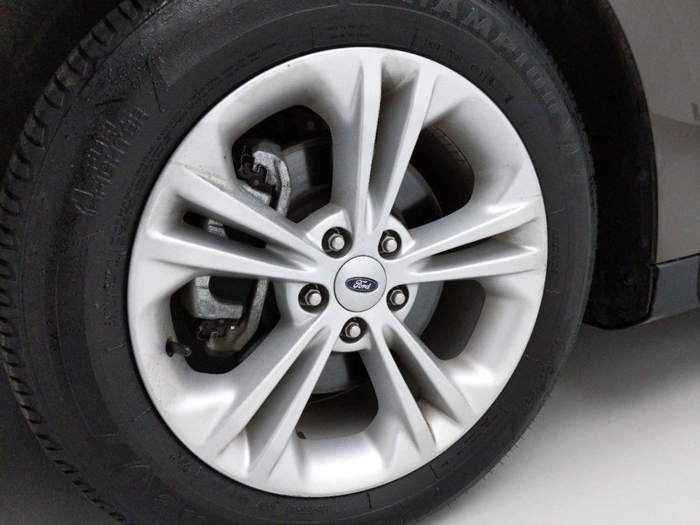 2016 Ford Taurus - Wheel