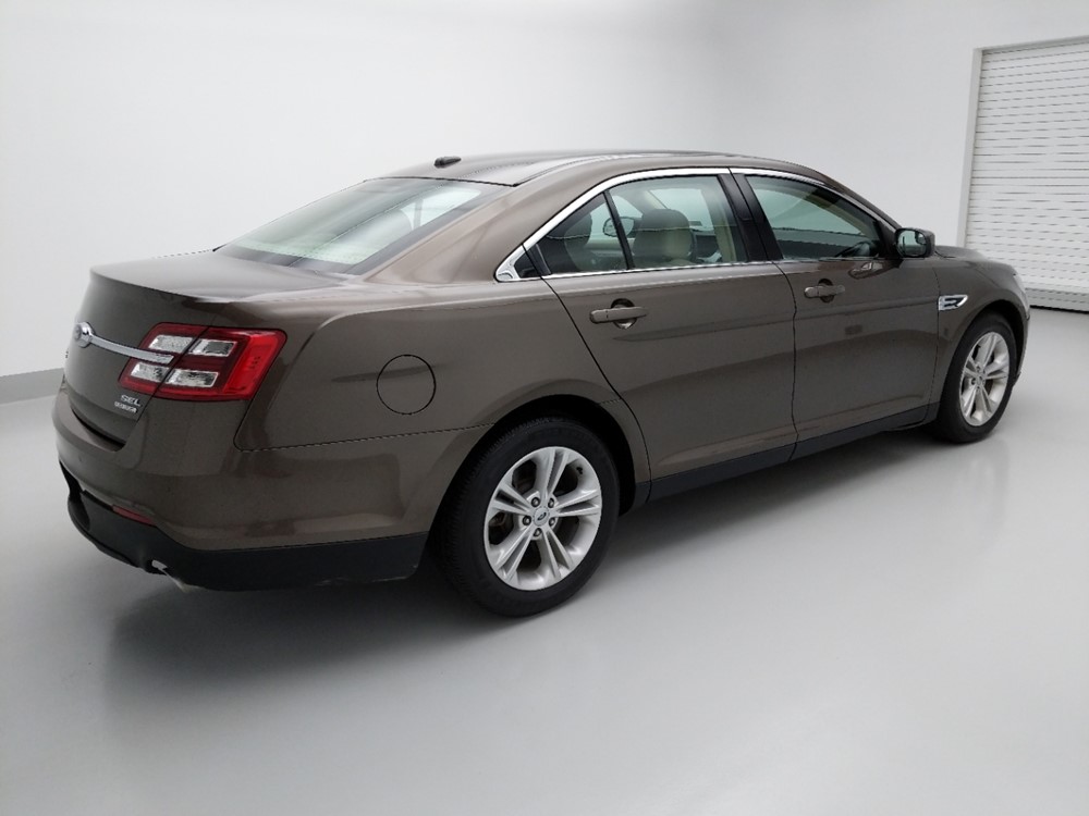 2016 Ford Taurus - Passenger Rear Side
