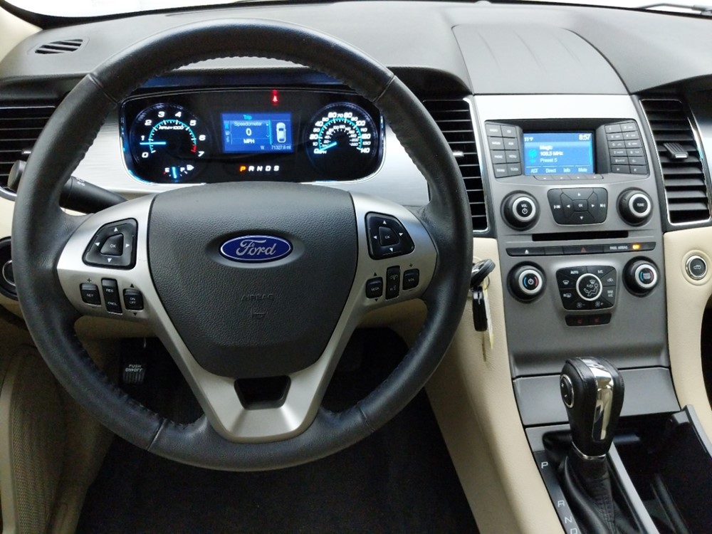 2016 Ford Taurus - Driver Dash