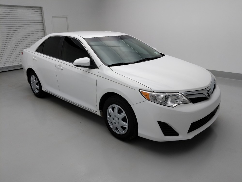 2014 Toyota Camry - Passenger Front Bumper