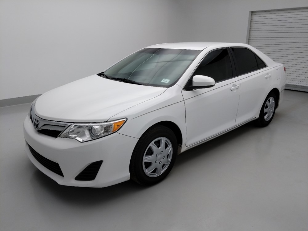 2014 Toyota Camry - Driver Front Bumper