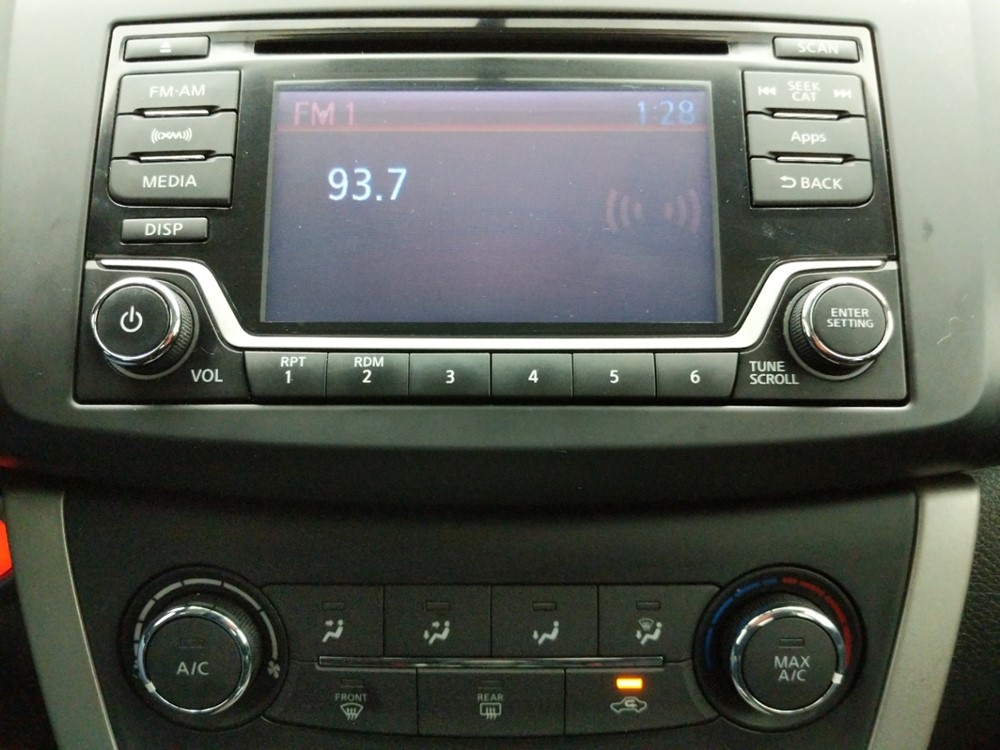 2015 Nissan Sentra - Stereo Package