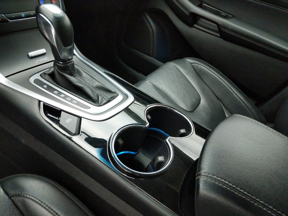 2017 Ford Edge - Center Console/Cup Holders
