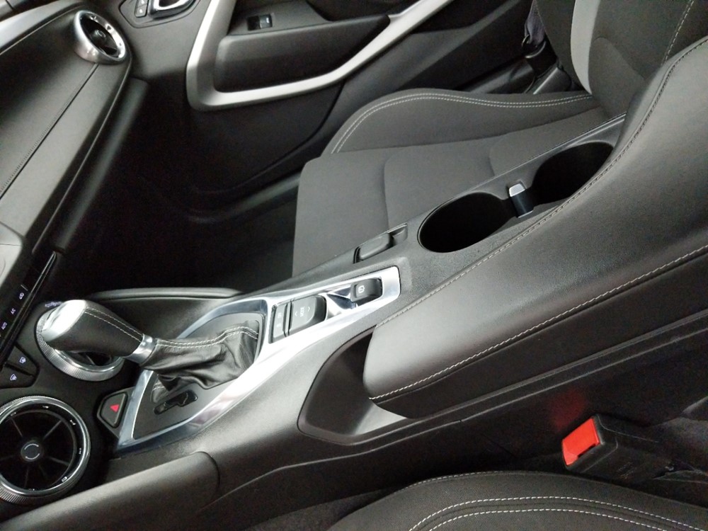 2016 Chevrolet Camaro - Center Console/Cup Holders