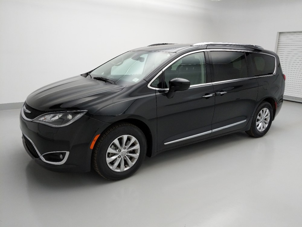 2018 Chrysler Pacifica - Driver Front Side
