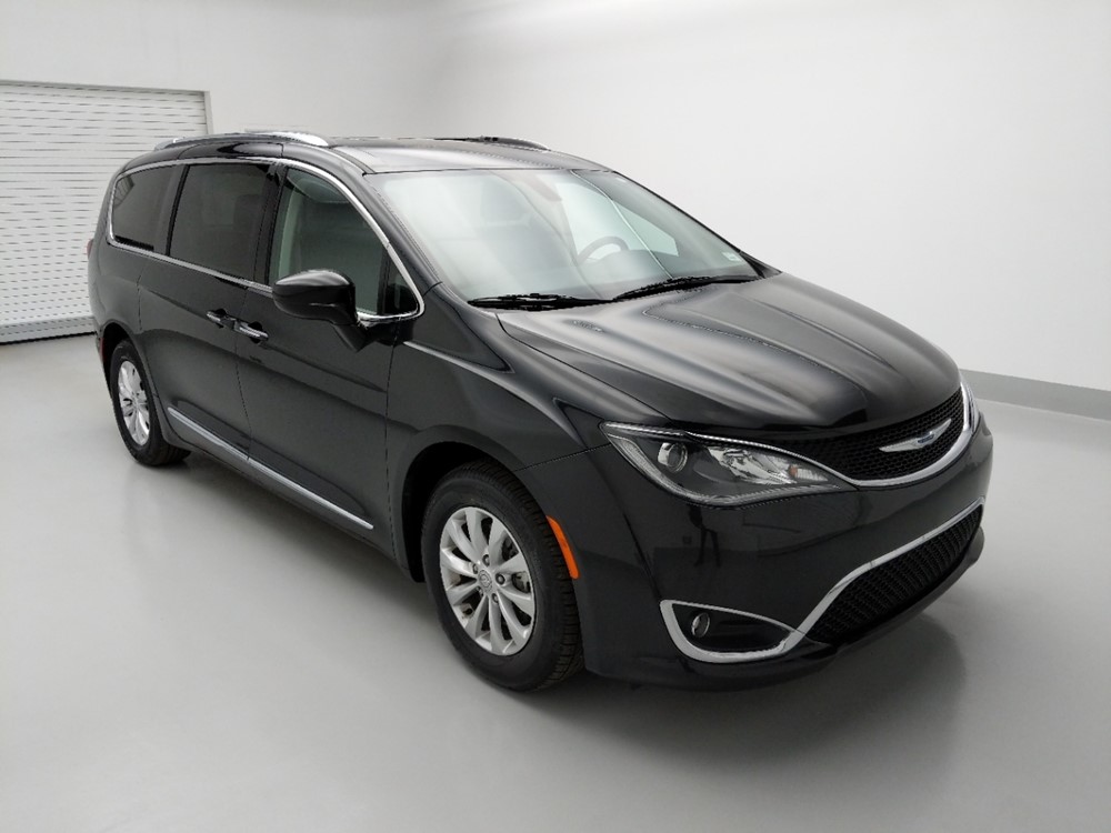 2018 Chrysler Pacifica - Passenger Front Bumper
