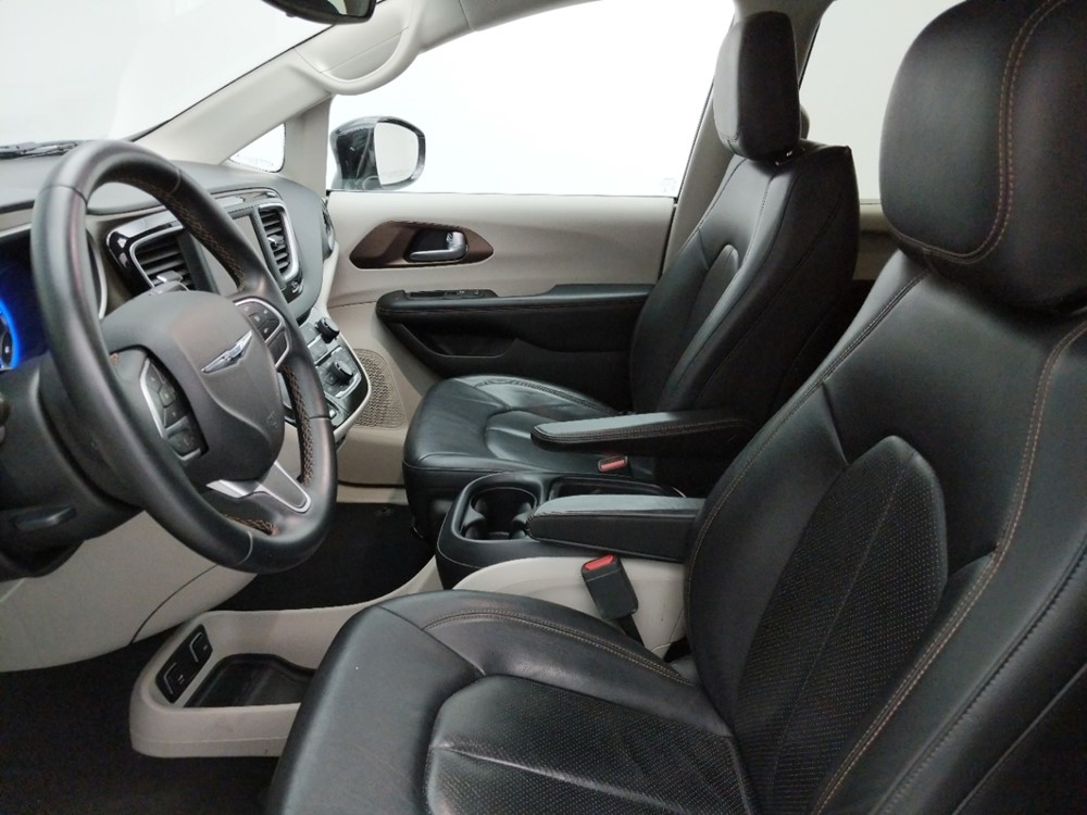 2018 Chrysler Pacifica - Driver Front Seat