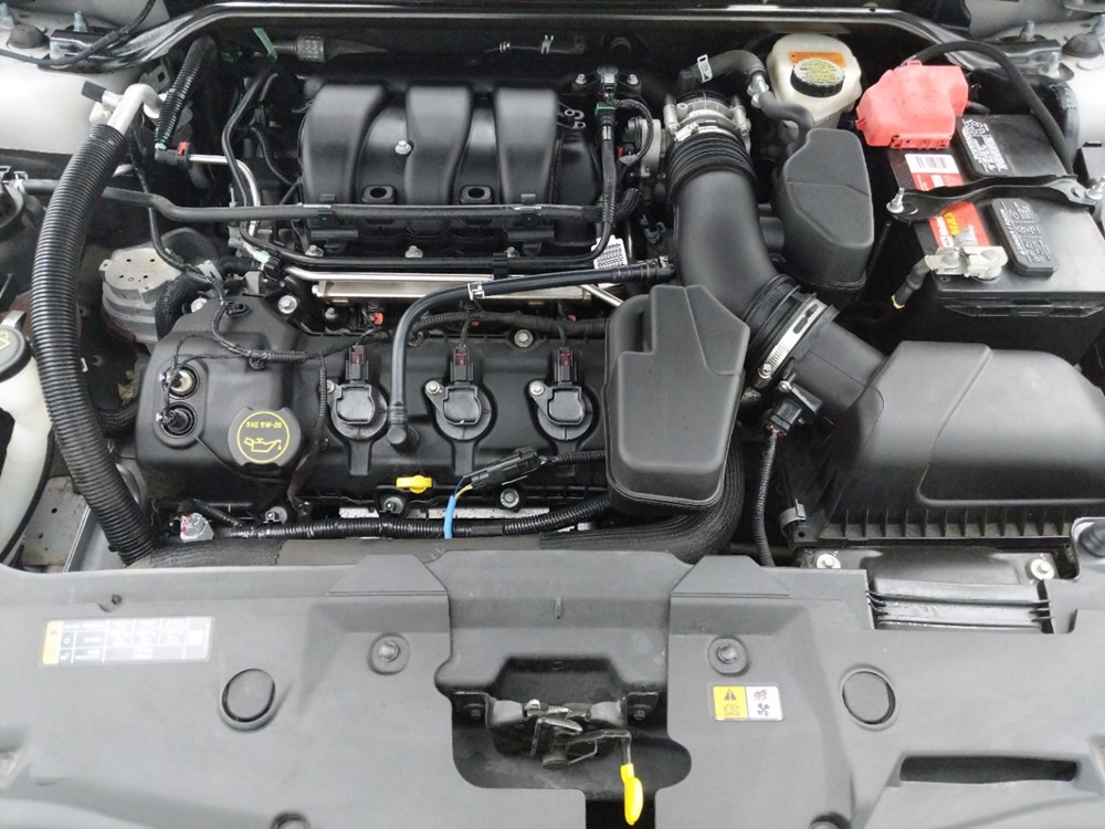 2015 Ford Taurus - Engine