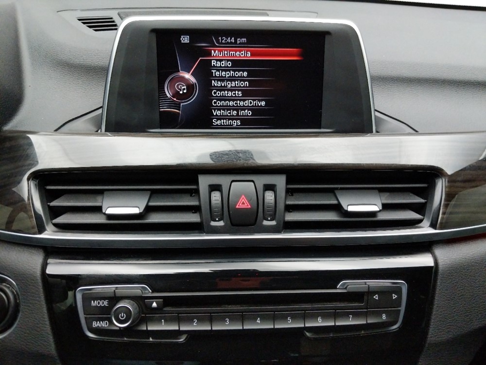 2016 BMW X1 - Stereo Package