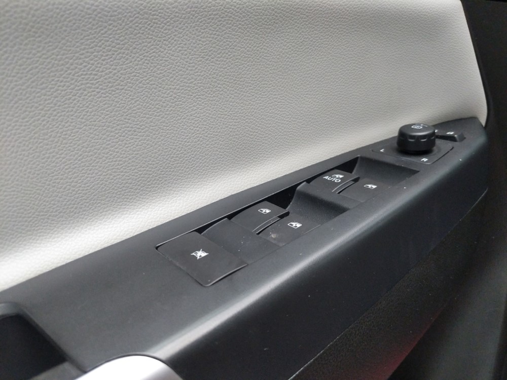 2014 Chevrolet Captiva - Driver Power Windows/Lock Control