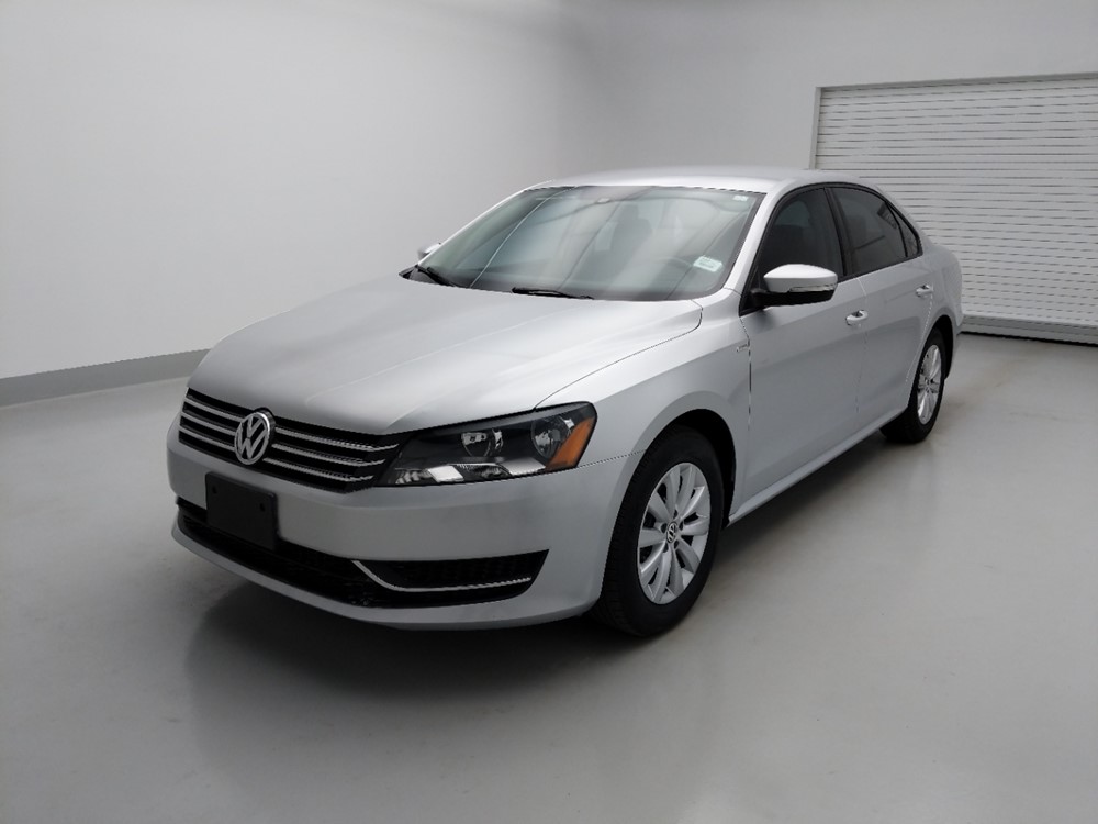 2015 Volkswagen Passat - Driver Front Bumper