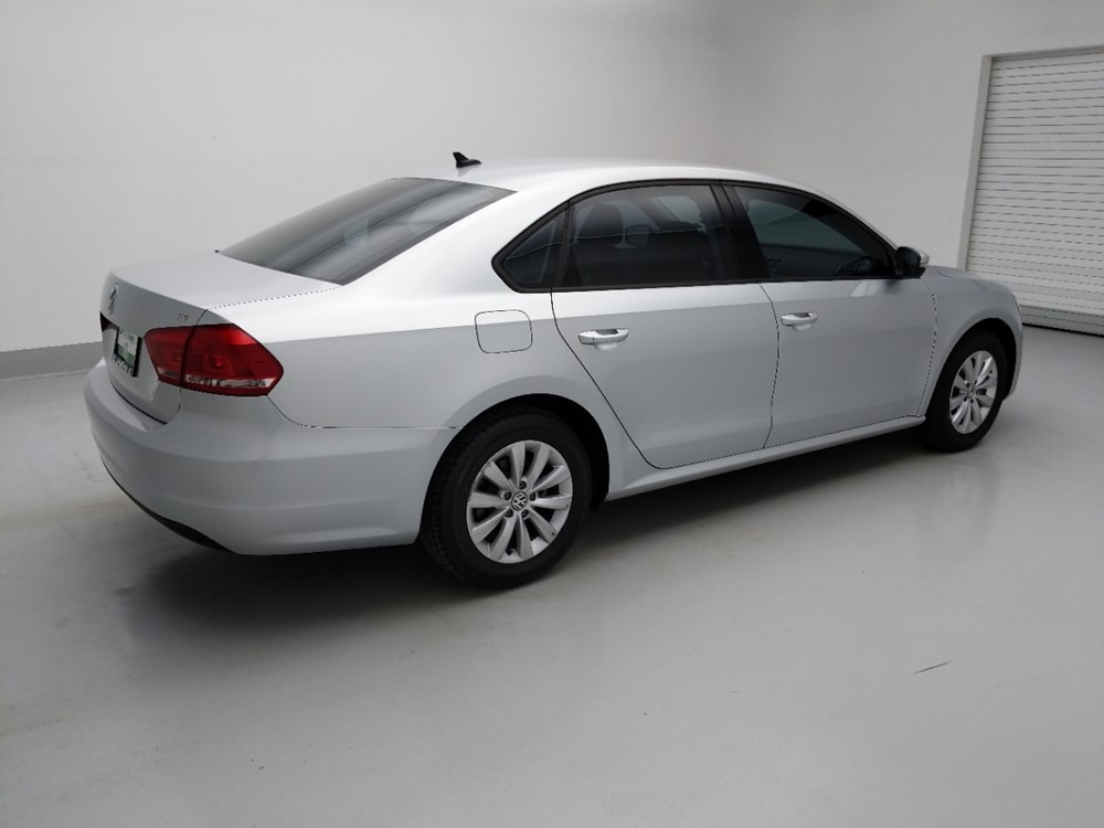 2015 Volkswagen Passat - Passenger Rear Side