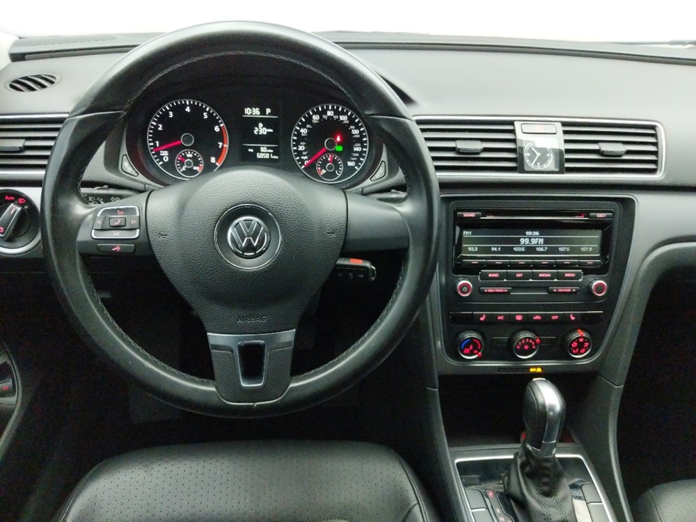 2015 Volkswagen Passat - Driver Dash