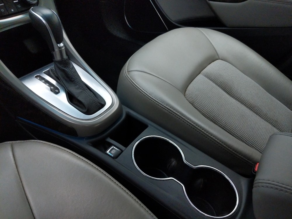 2015 Buick Verano - Center Console/Cup Holders