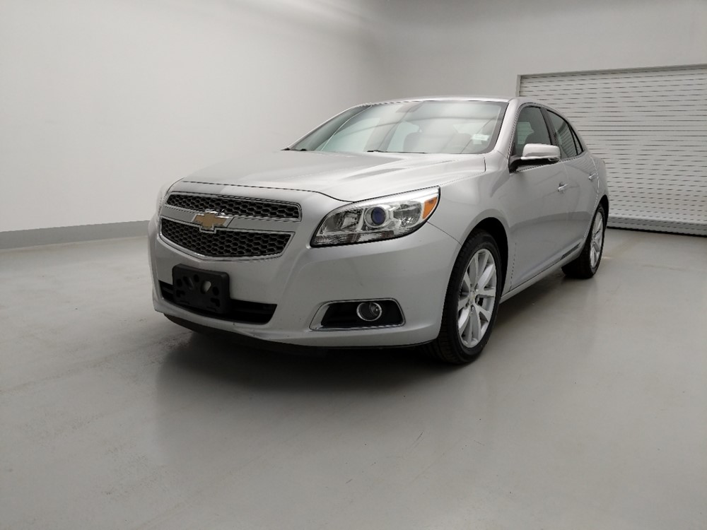 Used 2013 Chevrolet Malibu Driver Front Bumper
