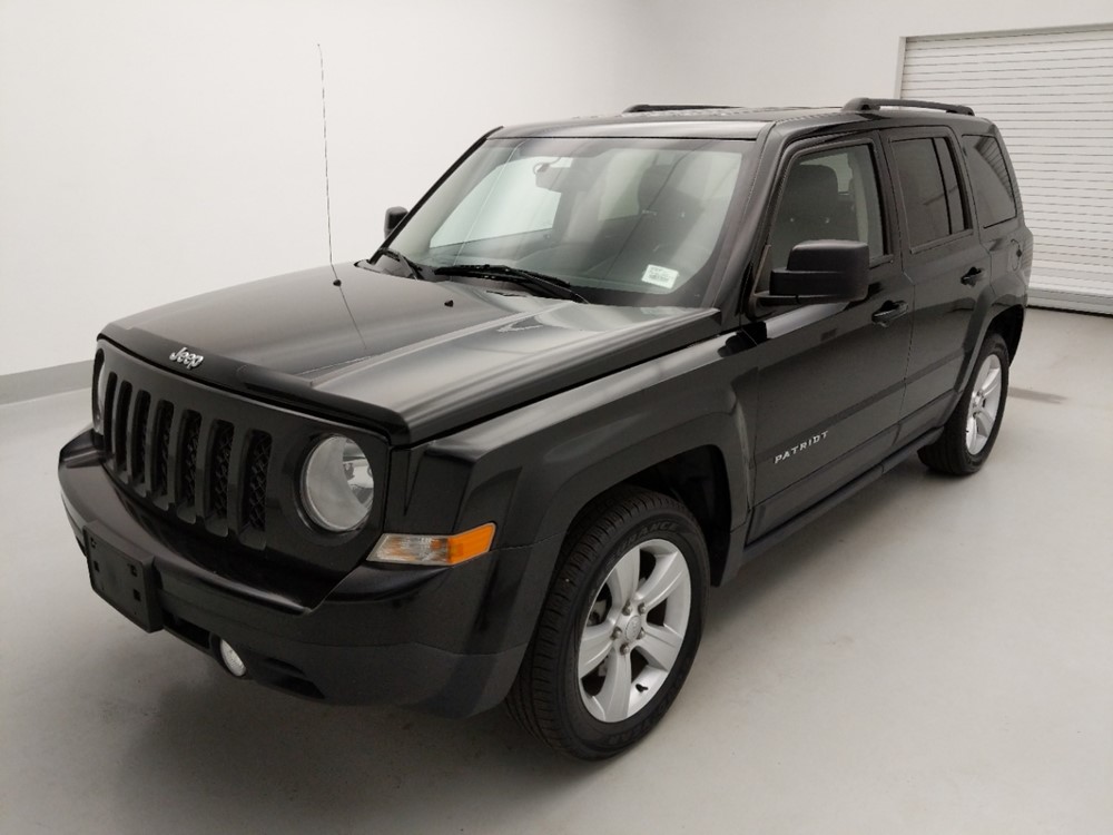 Used 2017 Jeep Patriot Driver Front Bumper