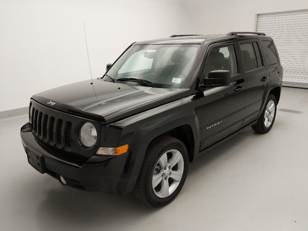 Used 2017 Jeep Patriot Driver Front Bumper