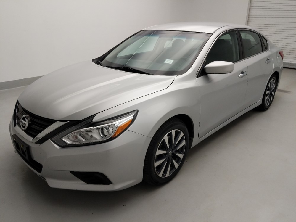 Used 2017 Nissan Altima Driver Front Bumper