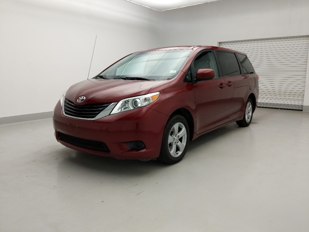 Used 2012 Toyota Sienna Driver Front Bumper