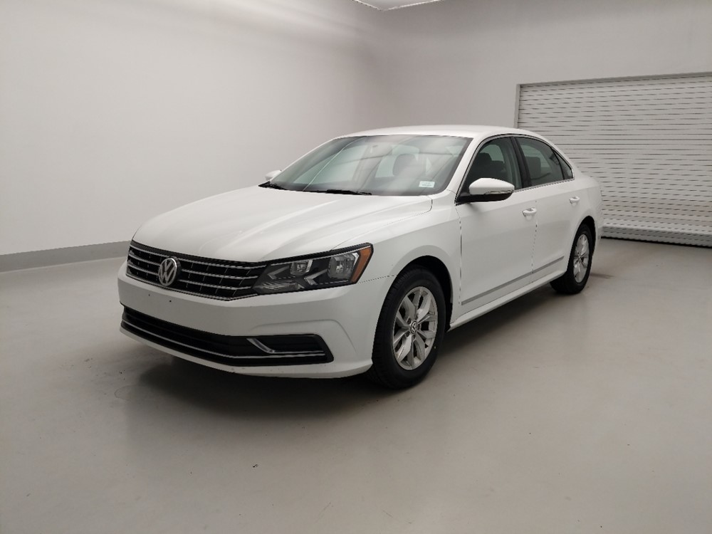 Used 2016 Volkswagen Passat Driver Front Bumper