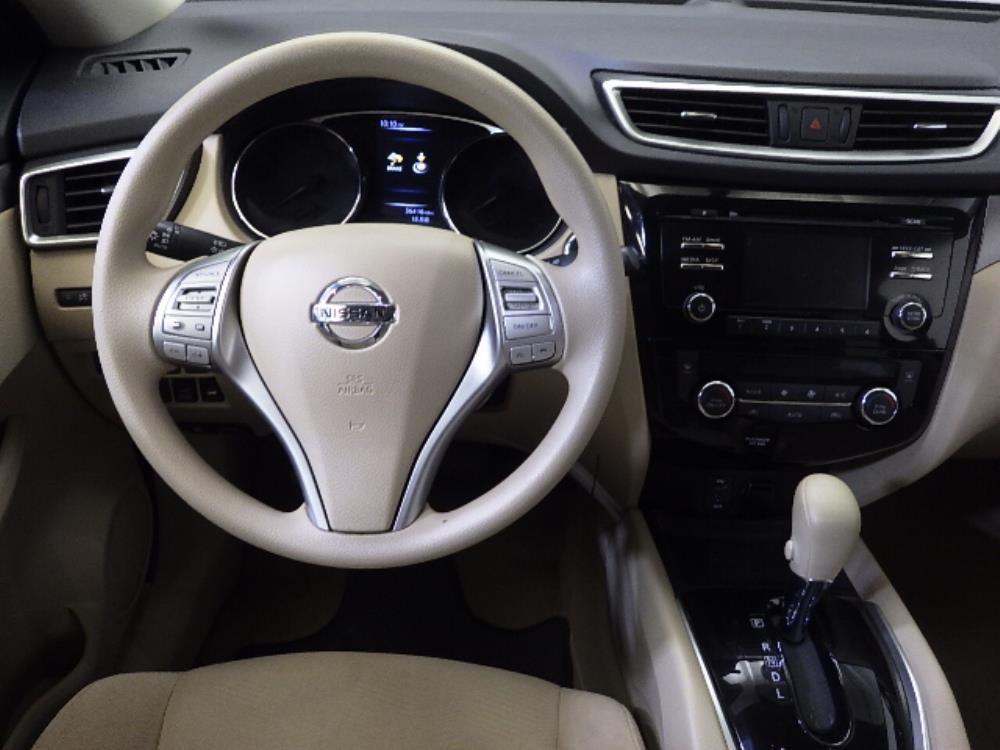 2015 Nissan Rogue - Driver Dash